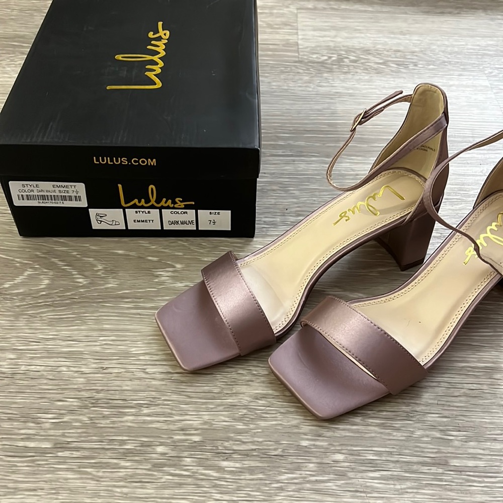 Never Worn Lulus Dark Mauve Heels - Size 7 1/2